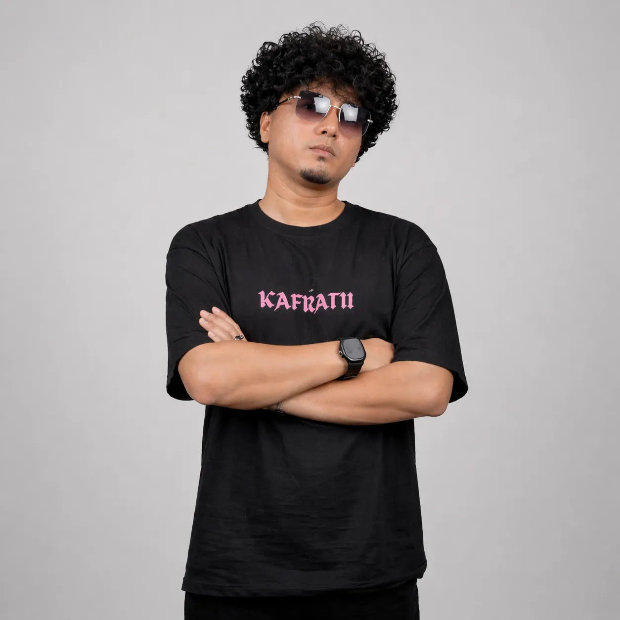 ALL EYES ON ME - Black Oversized T-Shirt