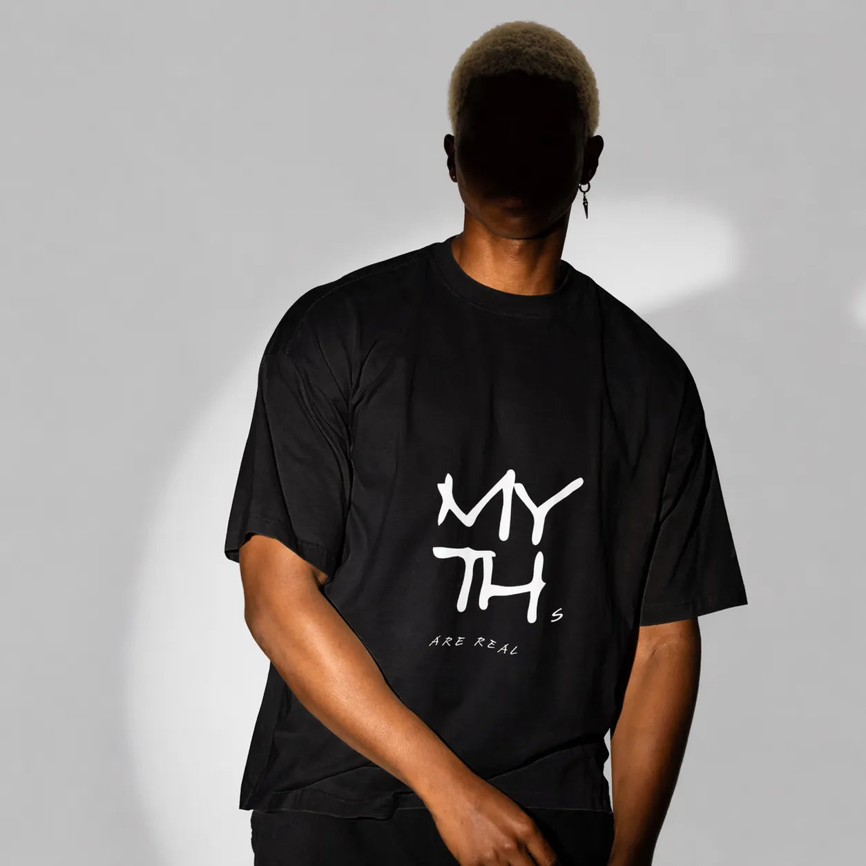 MYTHICAL REALITY - Black Oversized T-Shirt