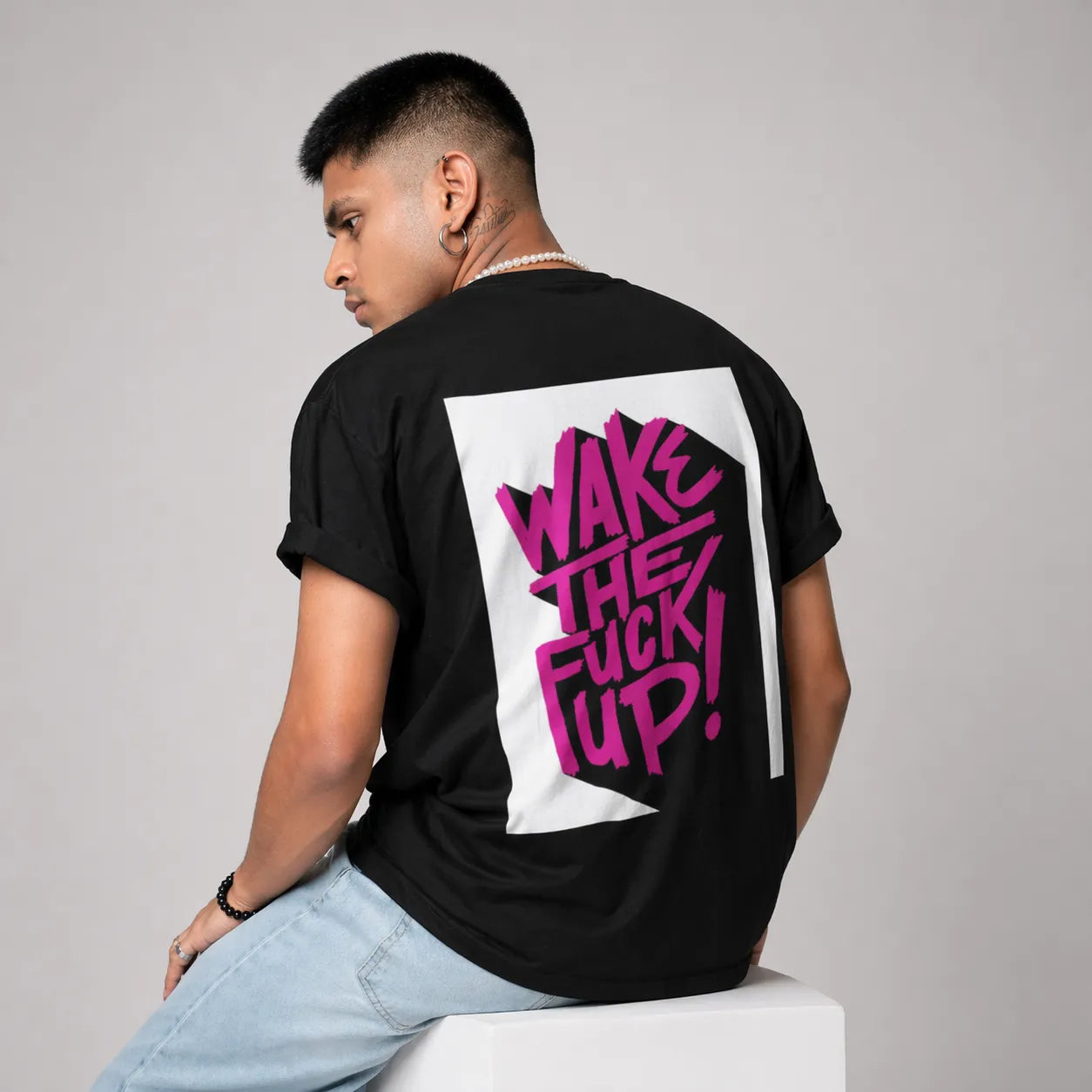 WAKE UP REALITY - Black Regular Fit T-Shirt